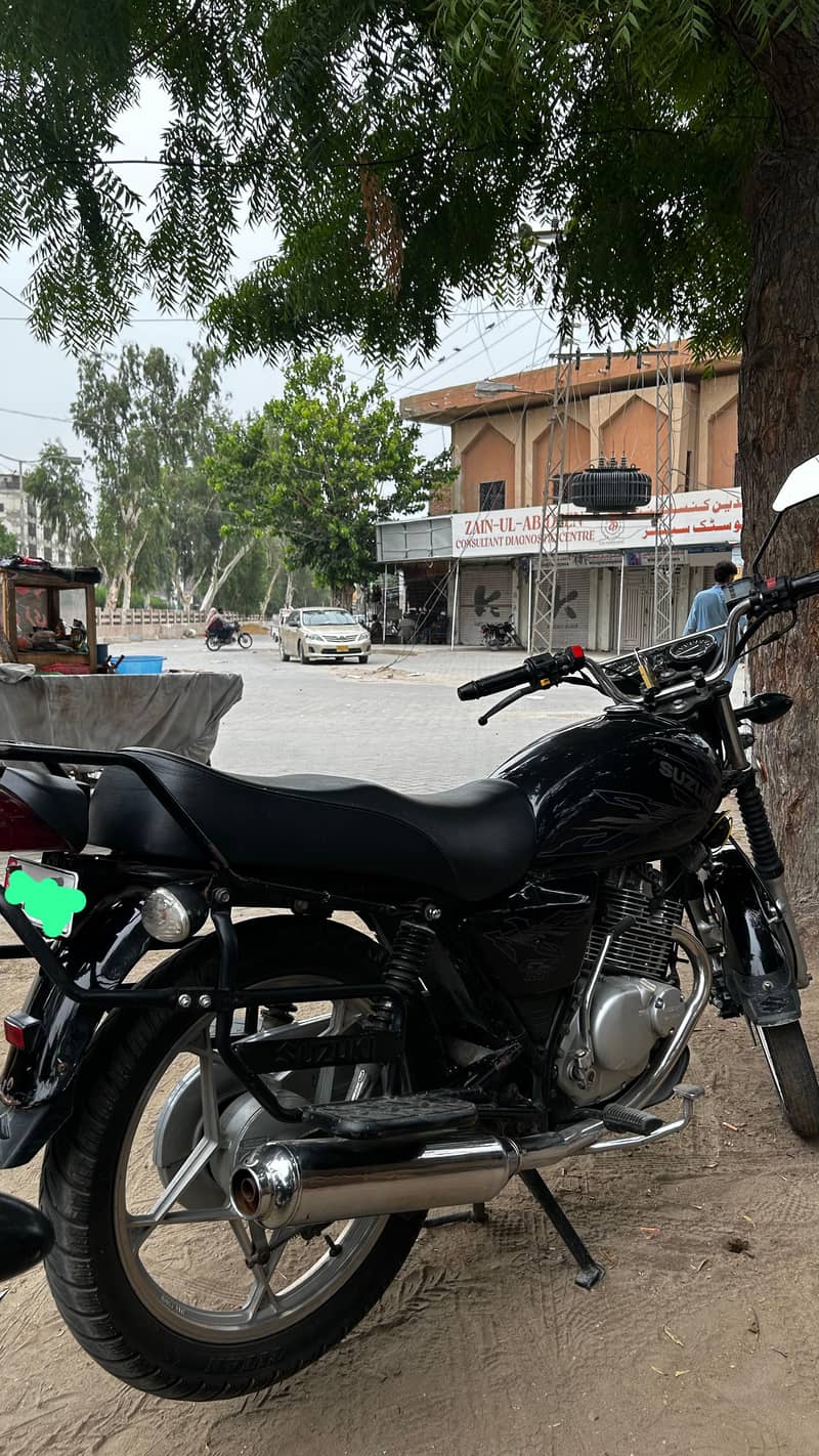 Suzuki GS150 E 1