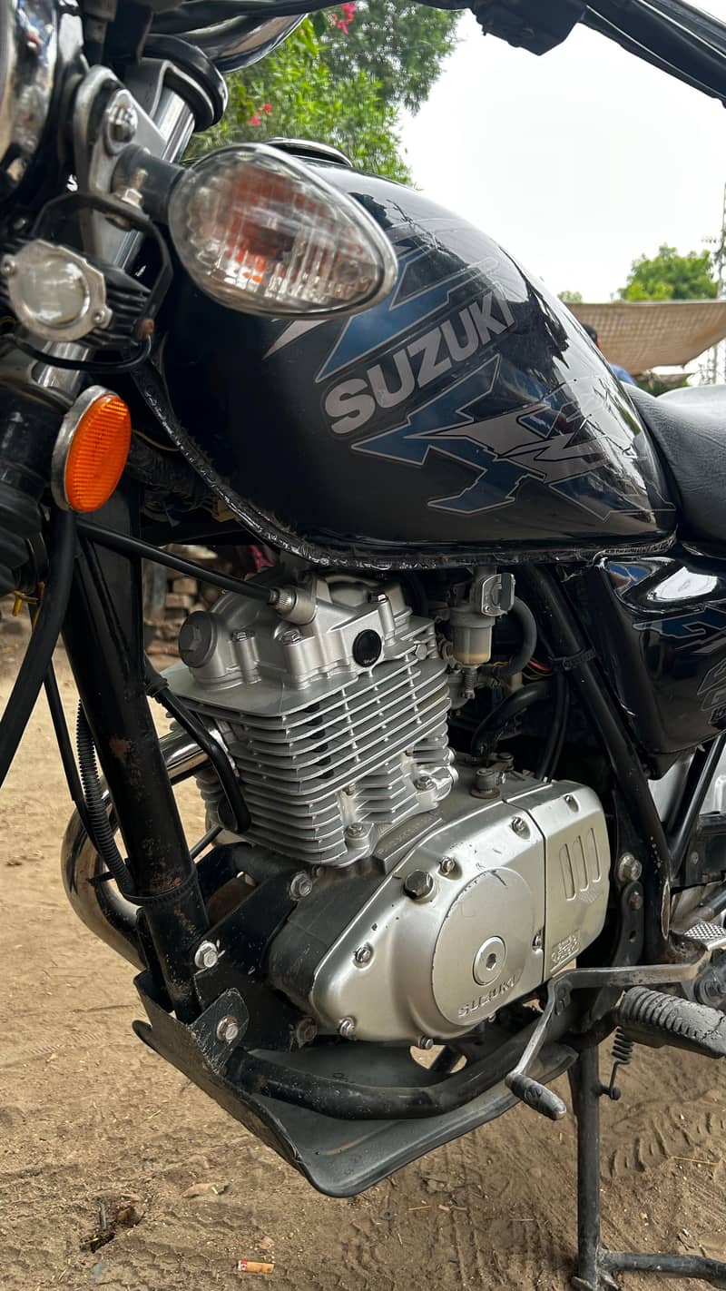 Suzuki GS150 E 5