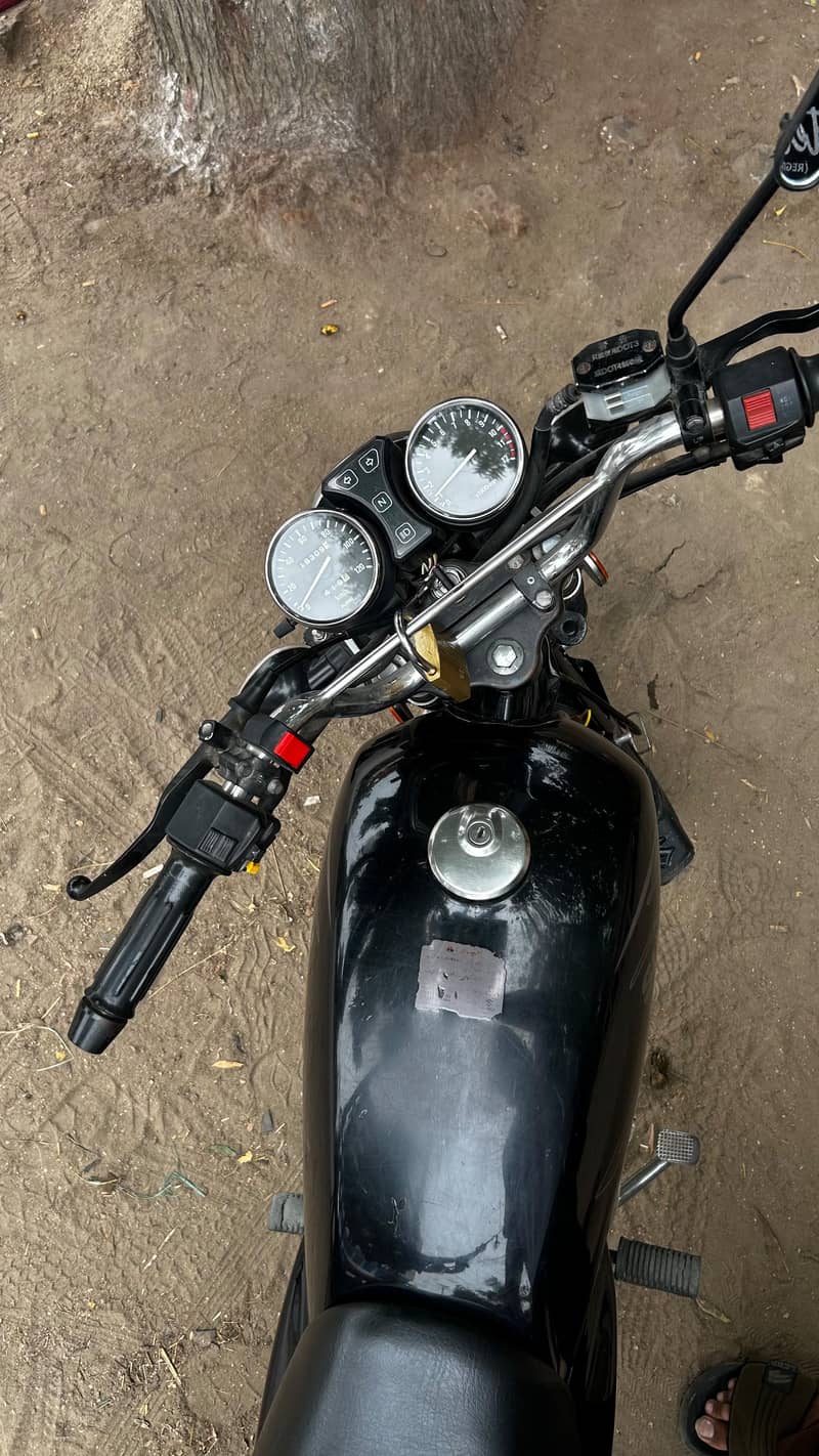 Suzuki GS150 E 6