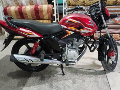 Cb 125f like new