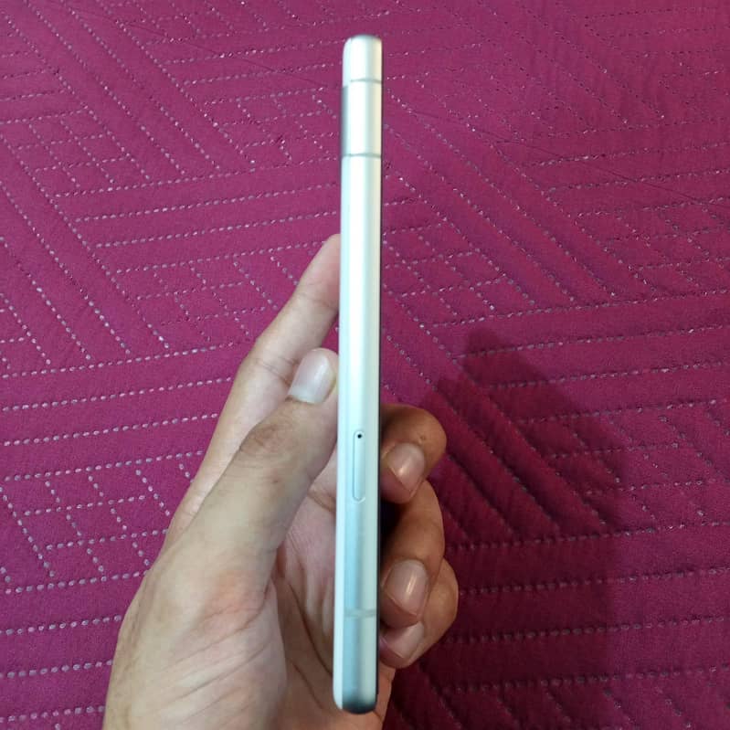 Google Pixel 7a 2