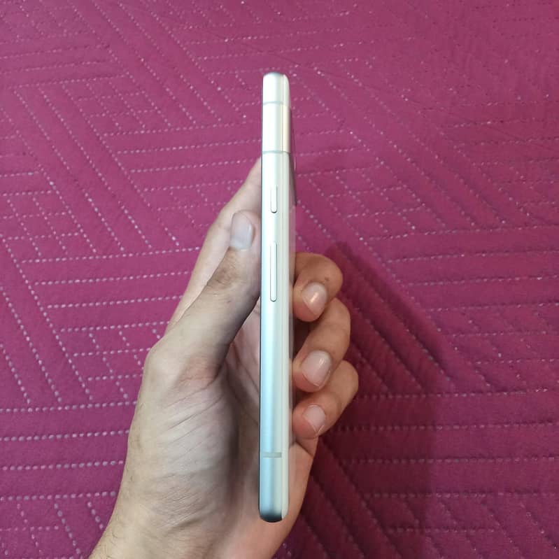 Google Pixel 7a 6