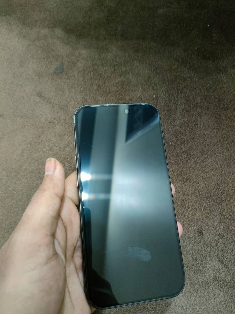 Apple iPhone 15 Pro 2