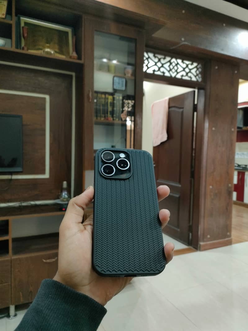 Apple iPhone 15 Pro 8