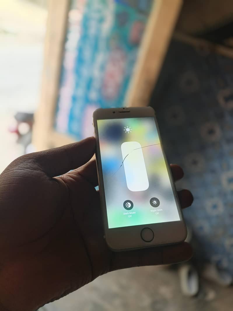 Apple iPhone 6S 1