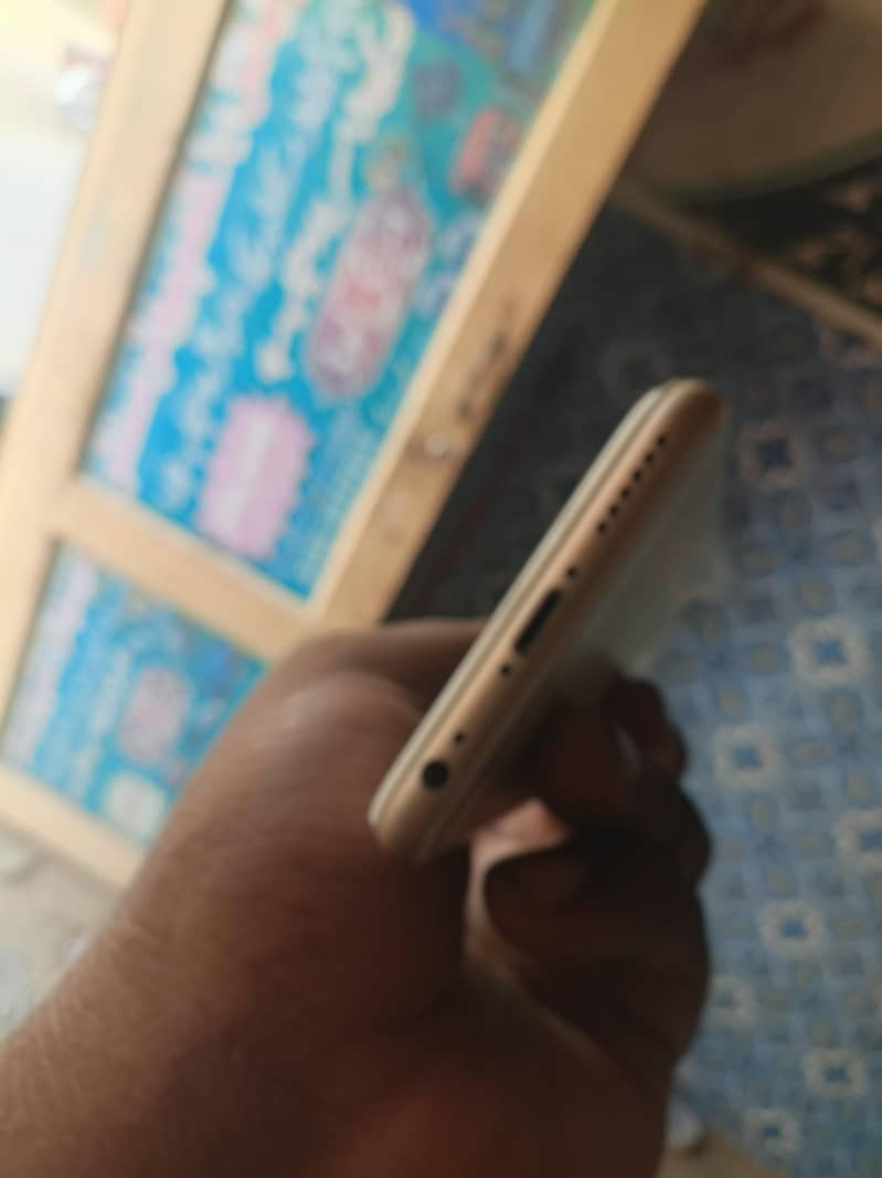 Apple iPhone 6S 3