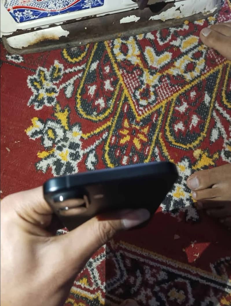 Apple iPhone 16 Plus 2