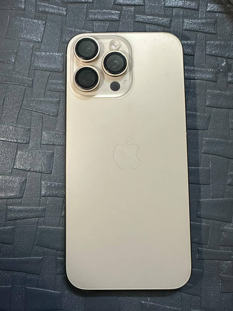 Apple iPhone 16 Pro Max 0