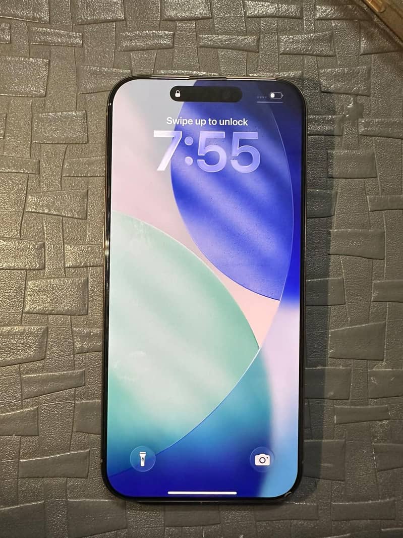 Apple iPhone 16 Pro Max 1