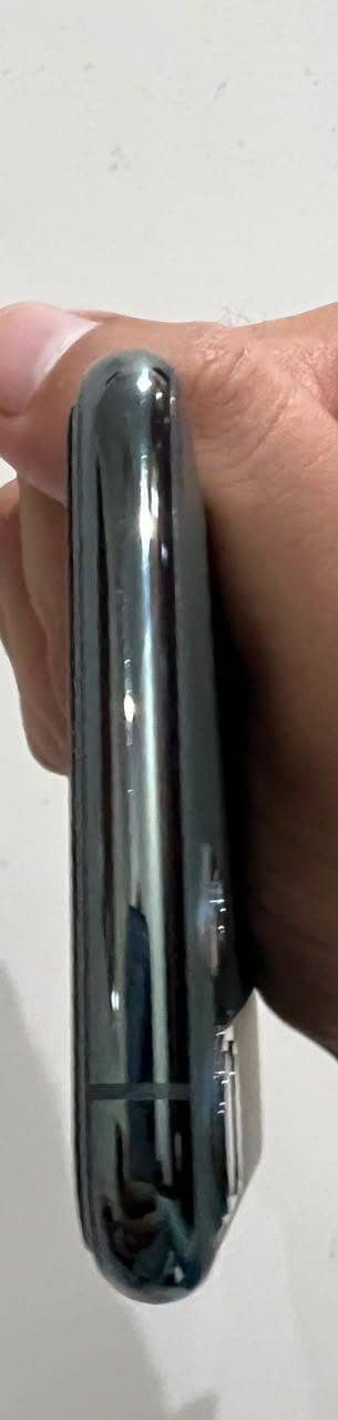 Apple iPhone 11 Pro 3