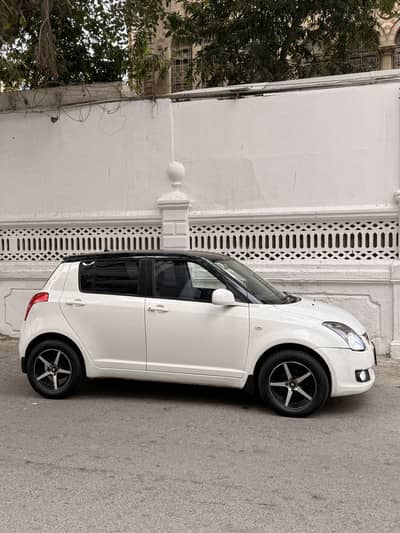Suzuki Swift dlx 1.3 automatic 2017