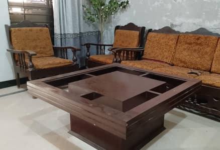 modern center wood table for decoration  and dinning