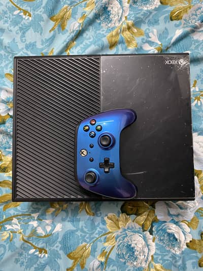 Xbox One 1TB with 12 Games