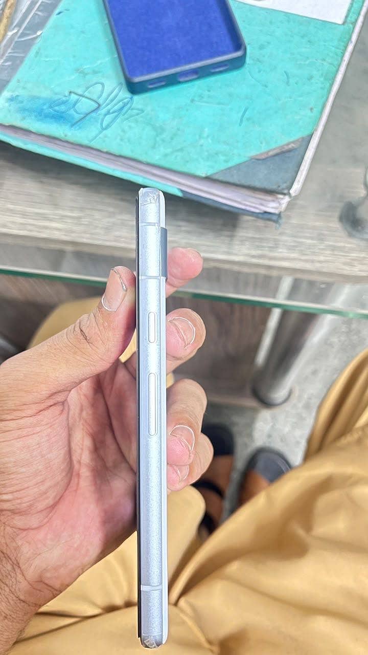 Google Pixel 7a 1