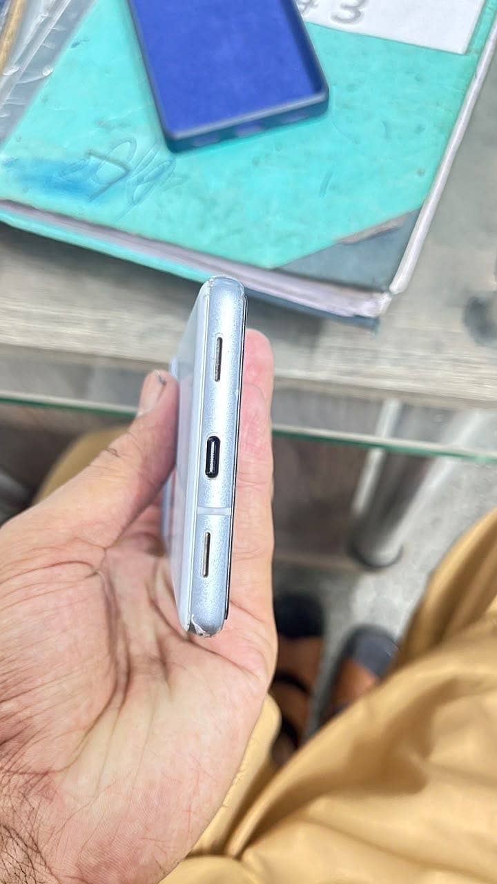 Google Pixel 7a 3