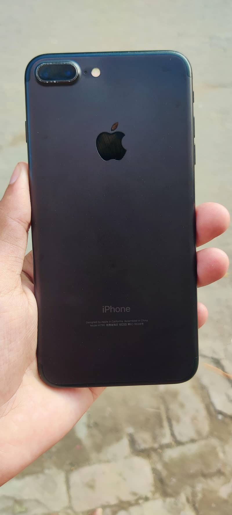 Apple iPhone 7 Plus 0