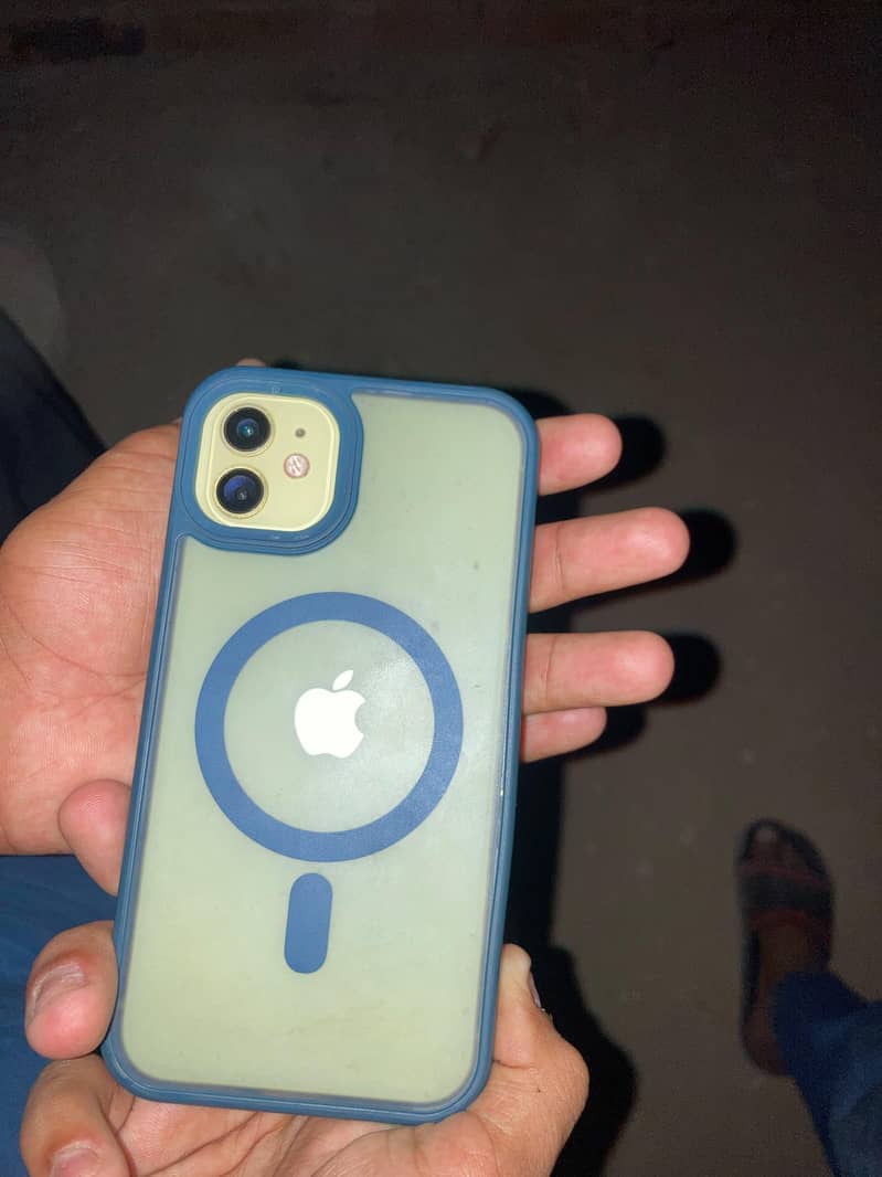 Apple iPhone 11 0