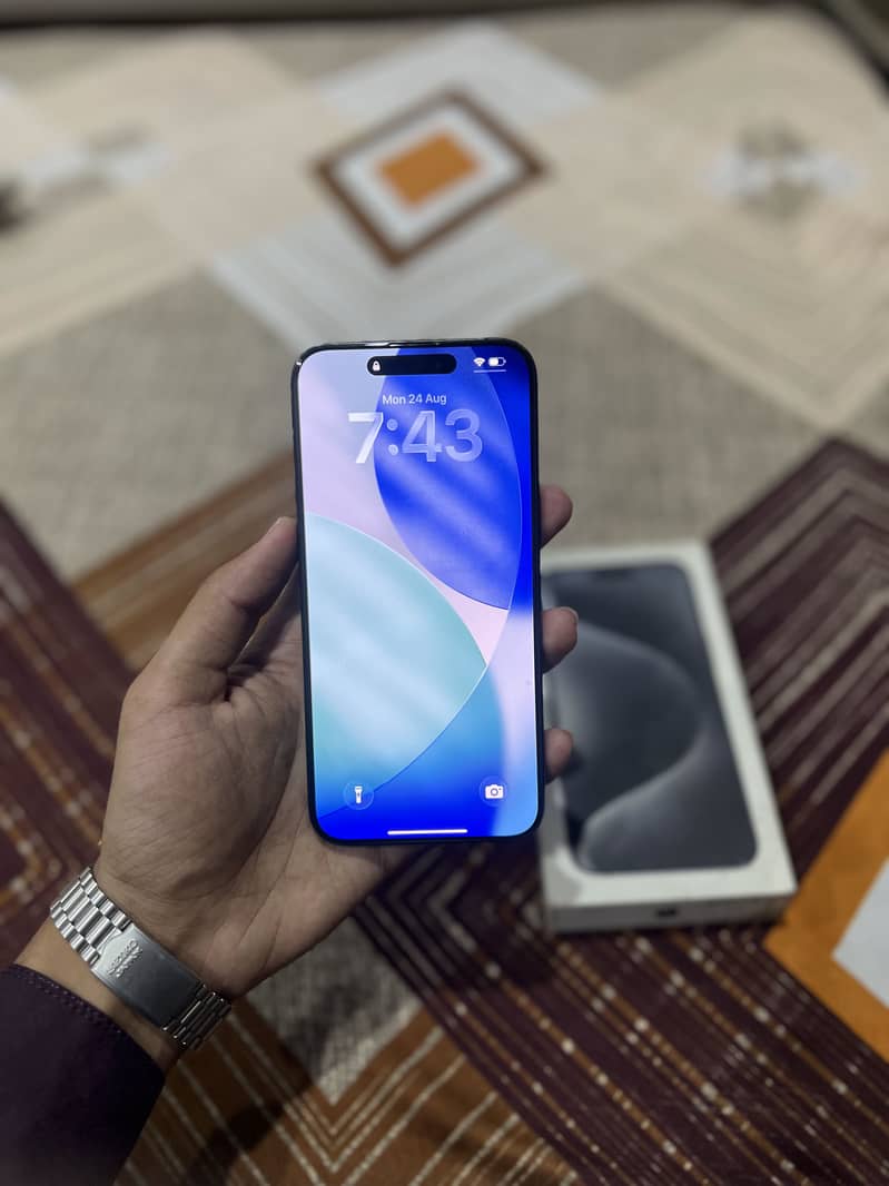 Apple iPhone 15 Pro Max 1