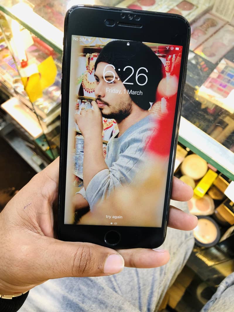 Apple iPhone 7 Plus 3