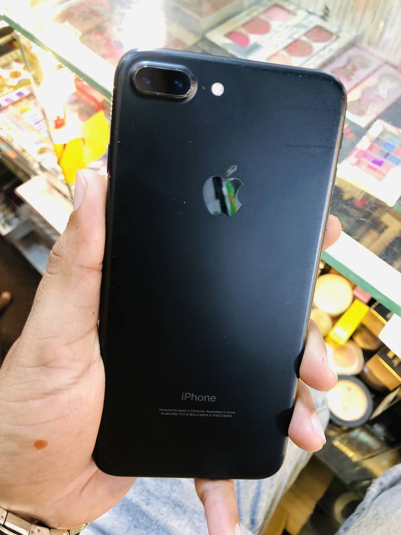 Apple iPhone 7 Plus 5