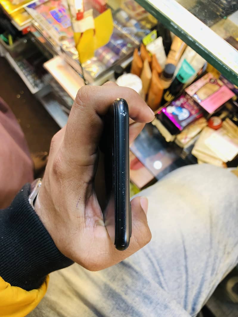 Apple iPhone 7 Plus 6
