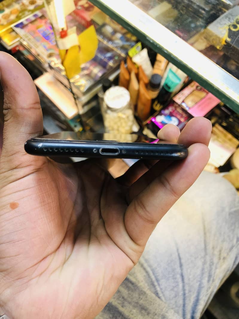 Apple iPhone 7 Plus 7