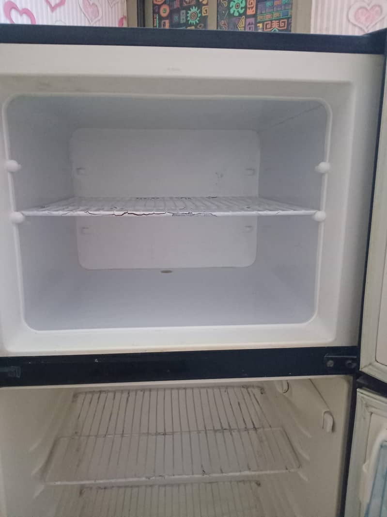 second hand fridge 5