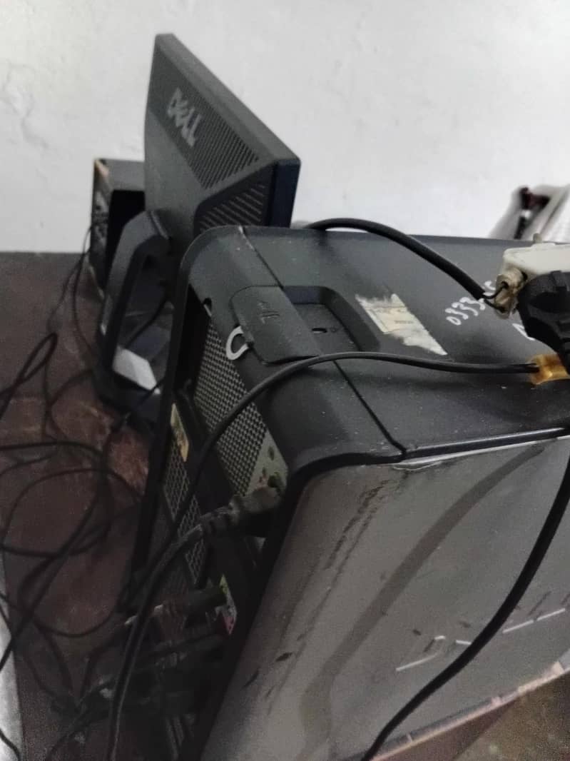 Computer with CPU and all components 1