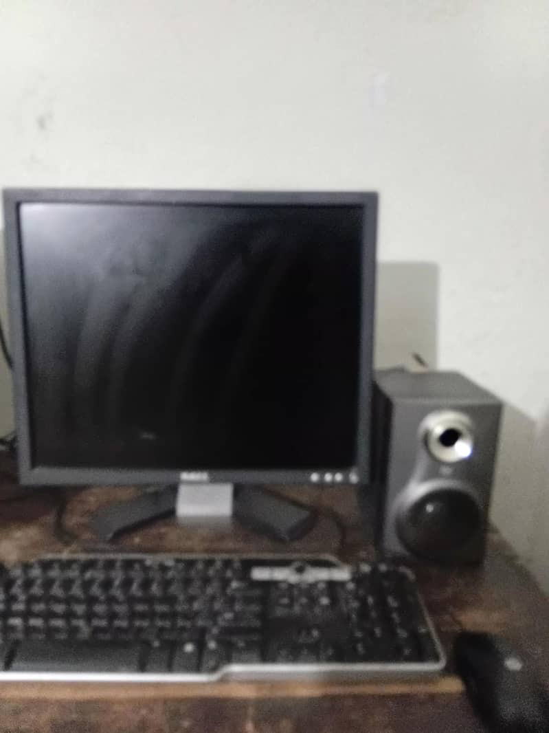 Computer with CPU and all components 6