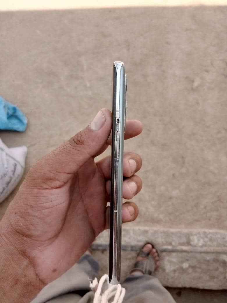 One Plus 9 Pro 3