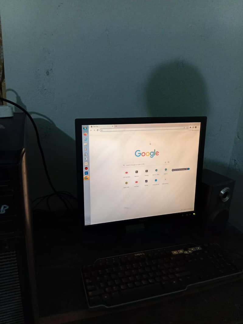 Computer with CPU and all components 12