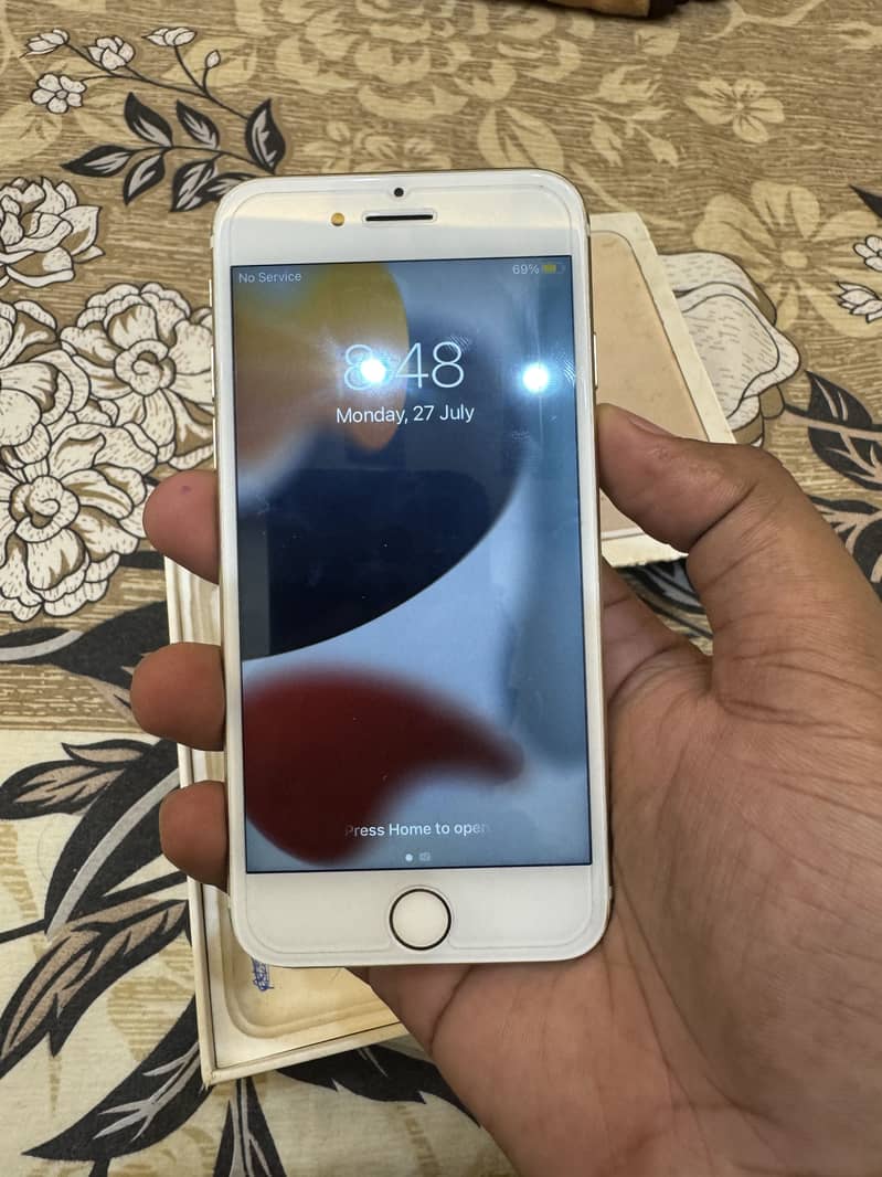 Apple iPhone 7 1