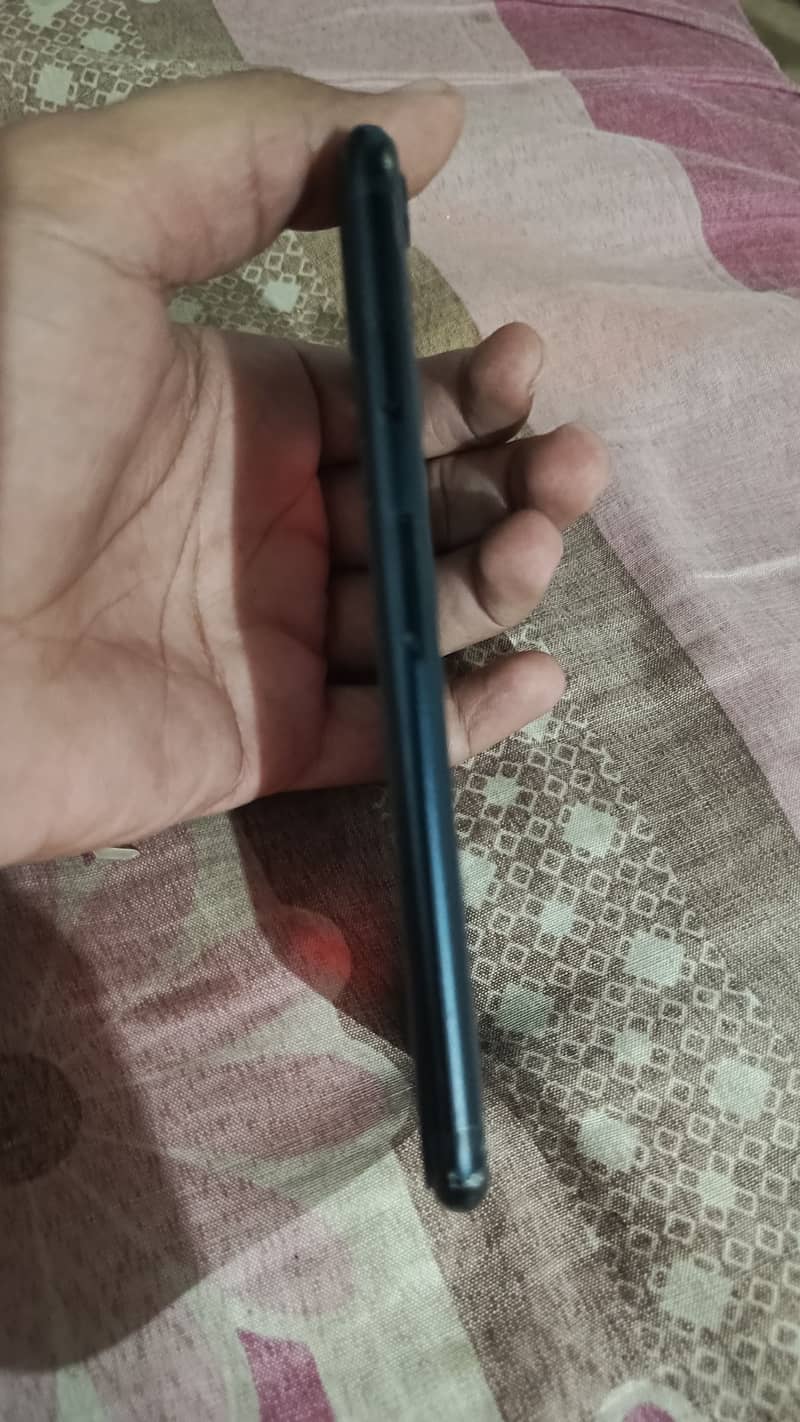 Apple iPhone SE 3 7