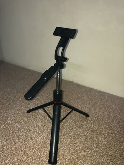 Tripod stand for sale 6ft