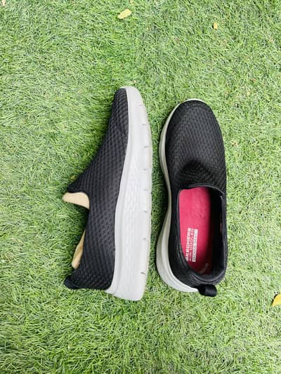 Original Skechers GO WALK Flex – Size 42 – Like Brand New 10/10