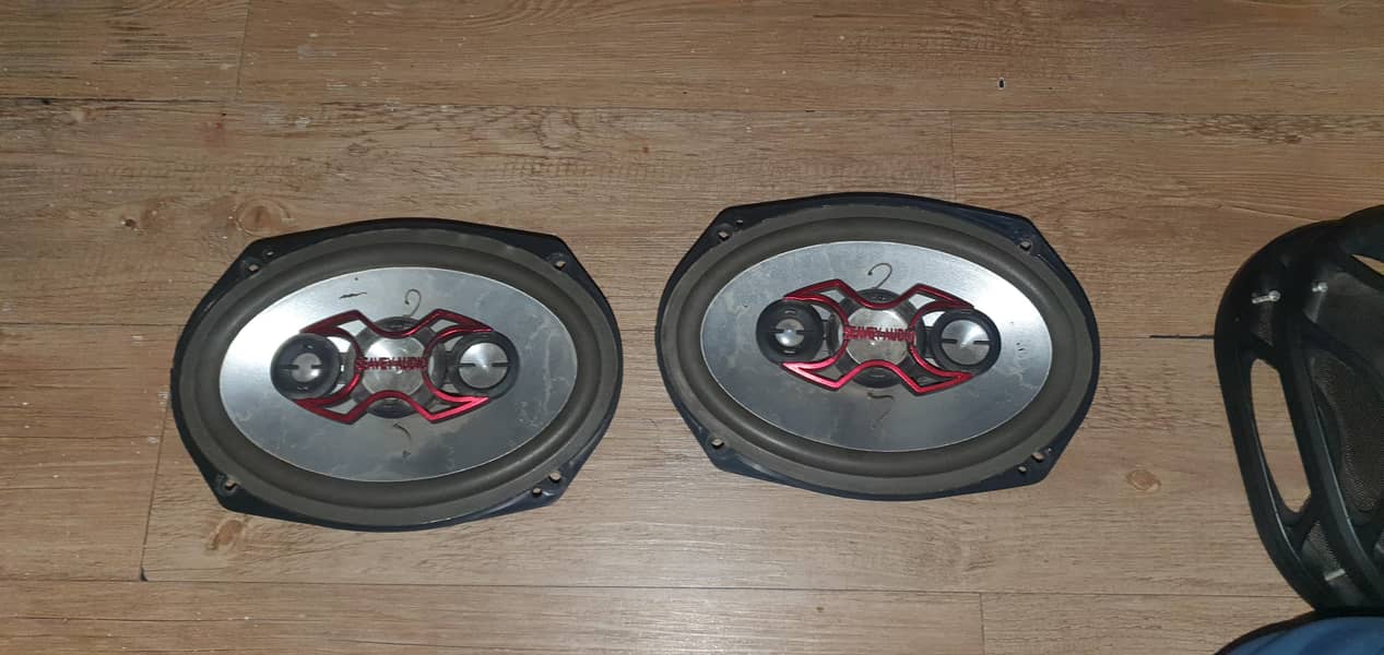 lcd speakers camera 2