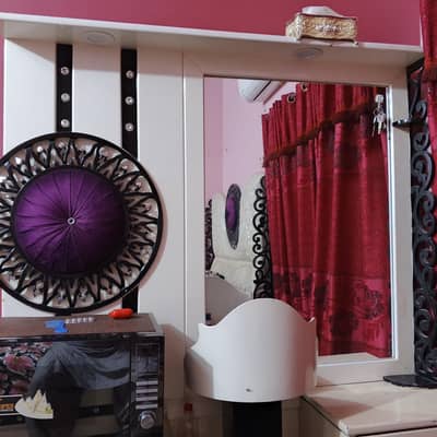 dressing table+2 side tables for sale