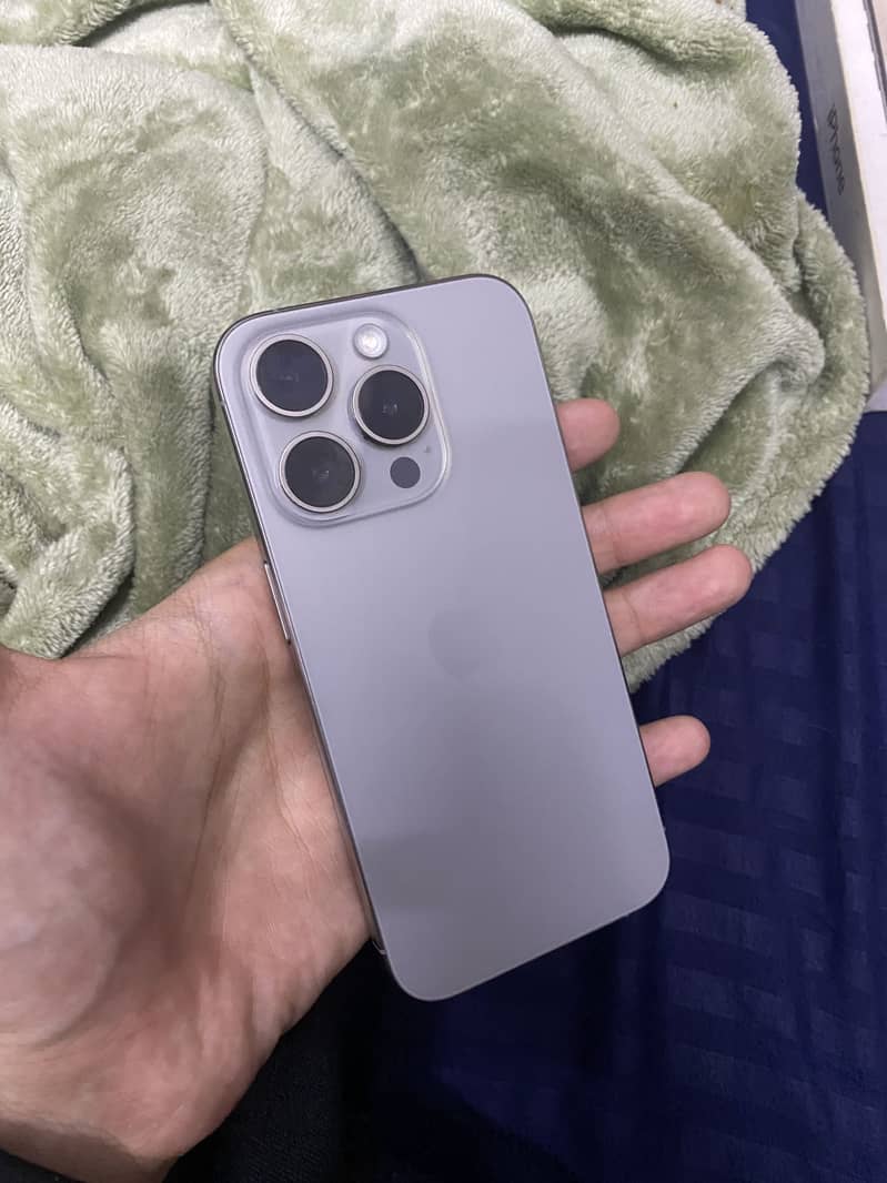 Apple iPhone 15 Pro 2
