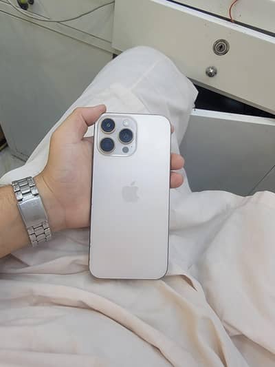 Apple iPhone 16 Pro Max