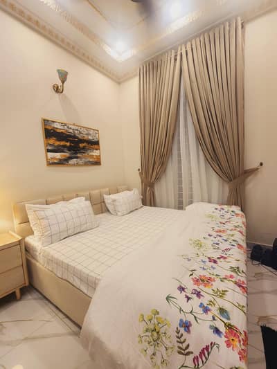 Rooms on sharing for Females on DHA main Blouverd,Lahore Cantt
