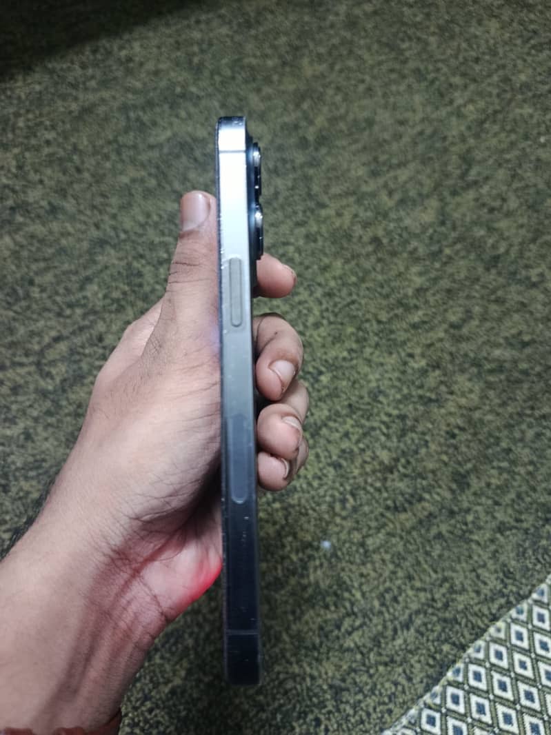 Apple iPhone 13 Pro 0