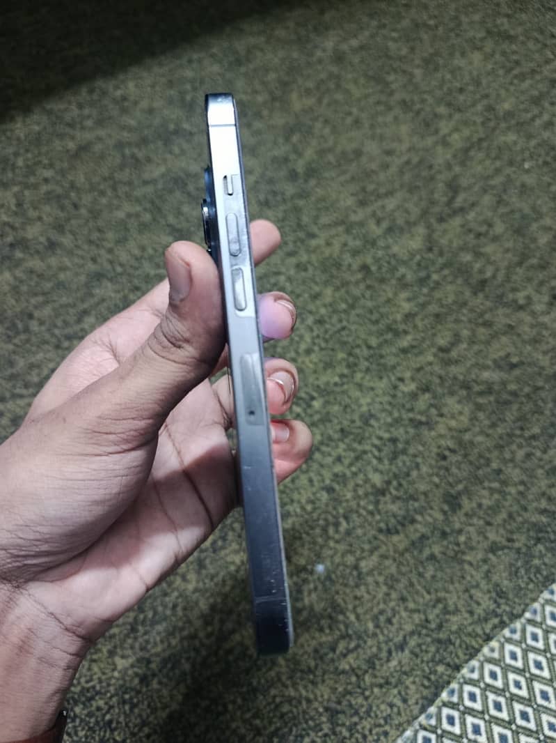 Apple iPhone 13 Pro 3