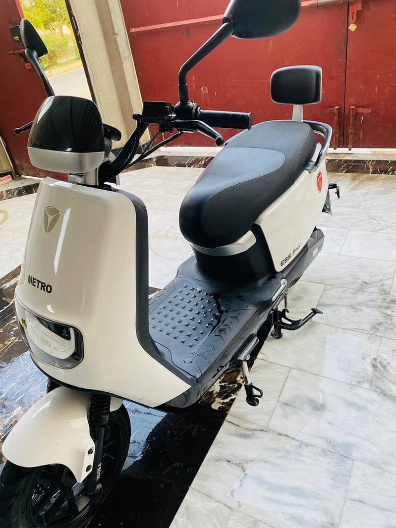 Metro E8s pro 4