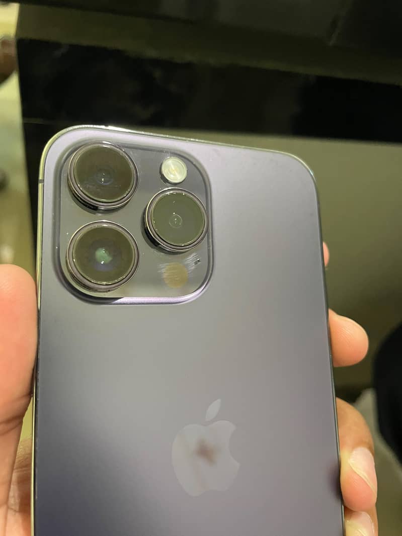 Apple iPhone 14 Pro Max 1