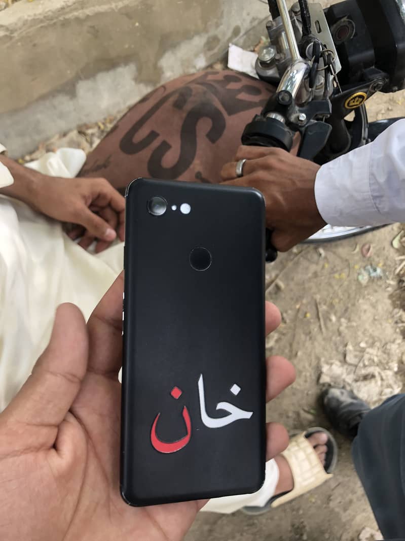 Google Pixel 4 3