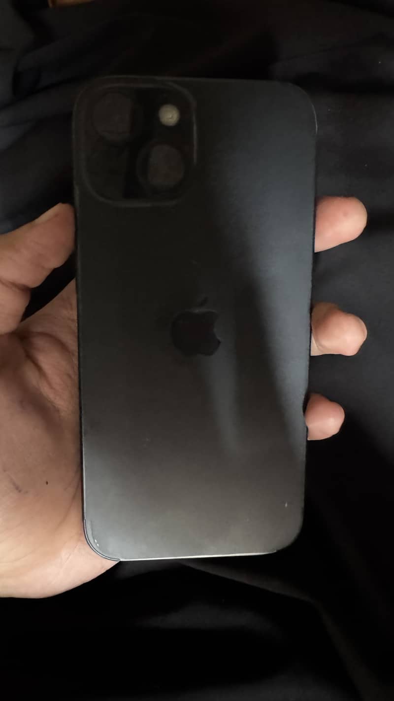 Apple iPhone 15 8