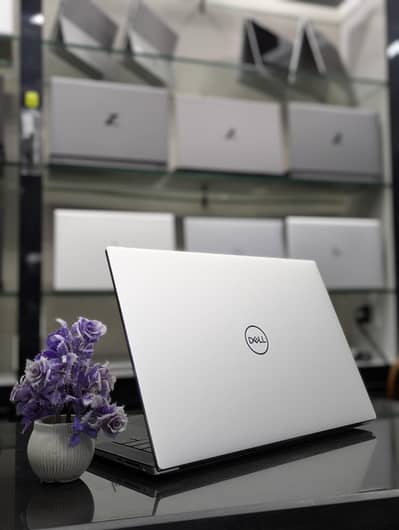 Dell XPS 9500 | i7-10th Gen | 4K UHD | High-End Professional Laptop