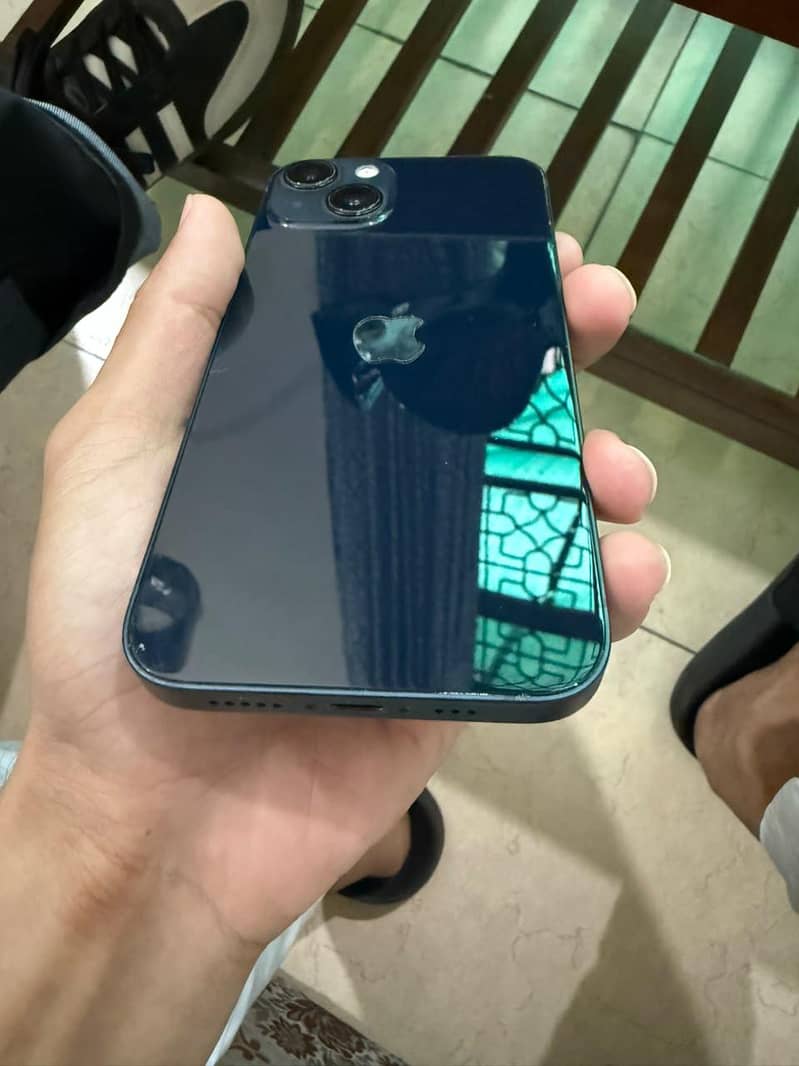 Apple iPhone 13 1