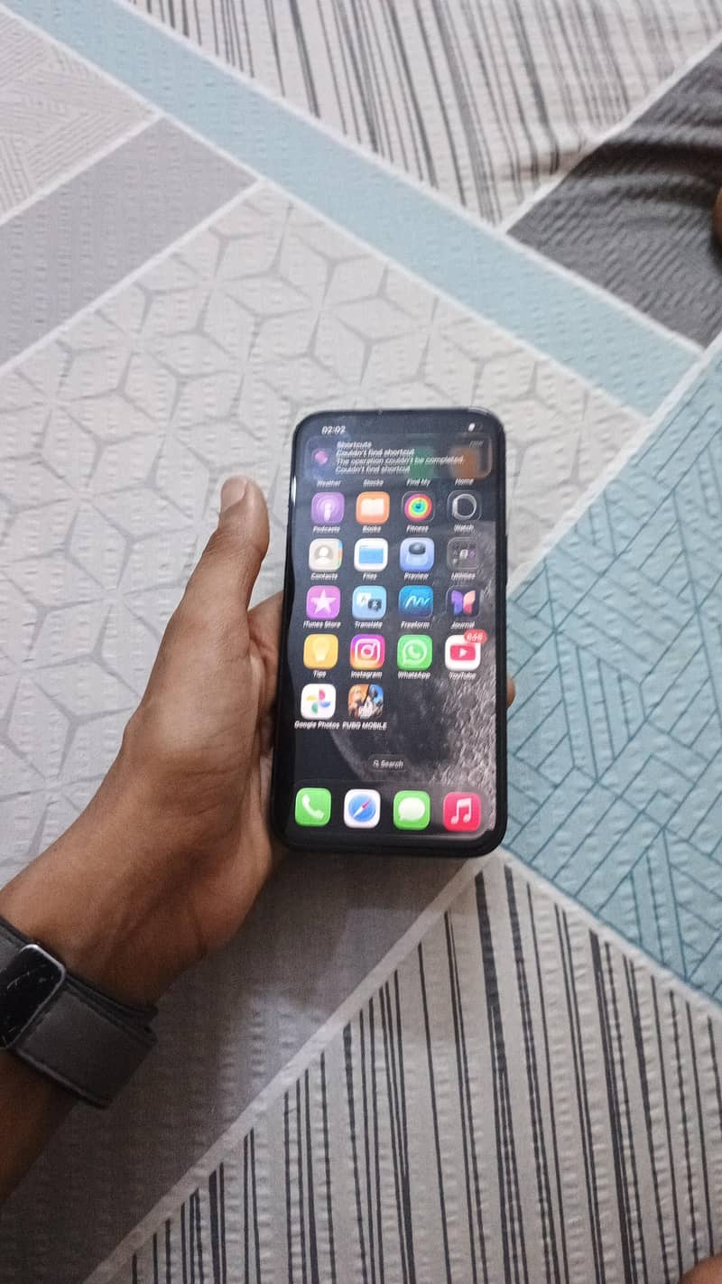 Apple iPhone 13 1