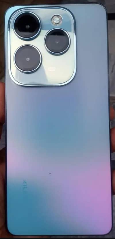 Infinix Hot 40